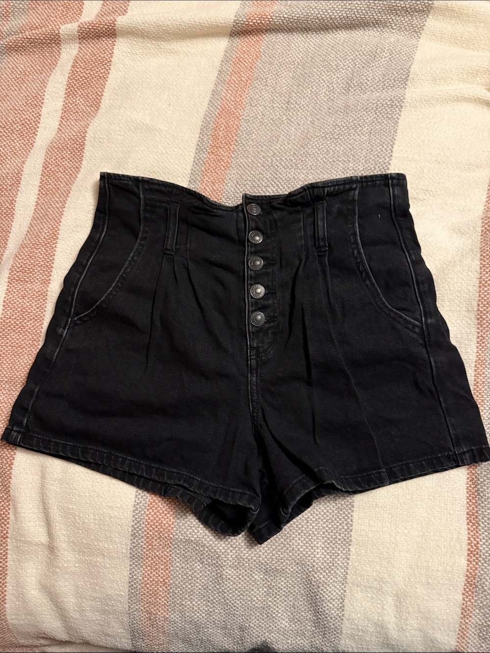 American Eagle Paper Bag Waist Black Shorts